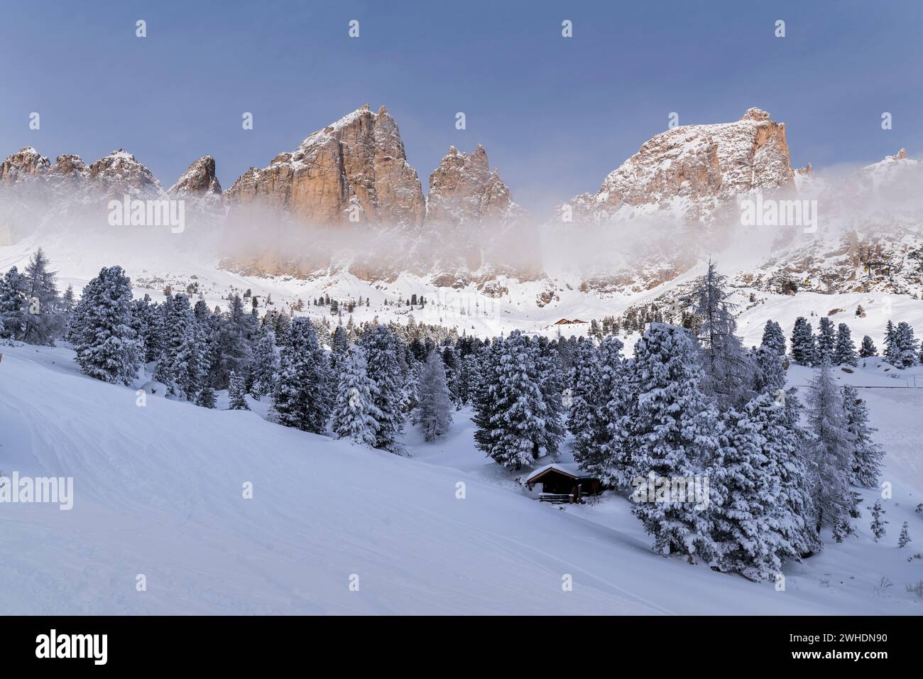 Grosse Cirspitze dal passo Gardena, passo Gardena, alto Adige, Italia Foto Stock