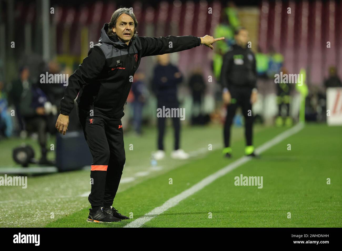 Salerno, Italia. 9 febbraio 2024. Foto Alessandro Garofalo/LaPresse 09 febbraio 2024 Salerno, Italia sport calcio Salernitana vs Empoli - Campionato di calcio serie A Tim 2023/2024 - Stadio Arechi. Nella foto: Filippo Inzaghi allenatore (US Salernitana 1919); 09 febbraio 2024 Salernitana vs Empoli - Campionato Italiano di calcio Lega A 2023/2024 - Stadio Arechi. Nella foto: Filippo Inzaghi coach (US Salernitana 1919); crediti: LaPresse/Alamy Live News Foto Stock