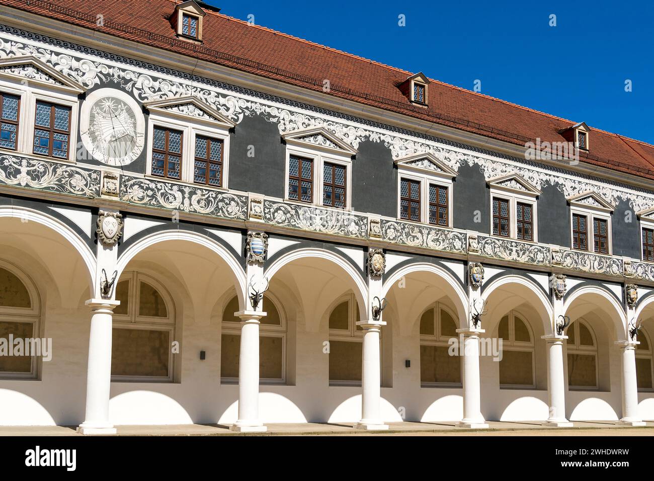 Dresda, Residenzschloss, Stallhof, portici con colonne toscane, sgraffito Foto Stock