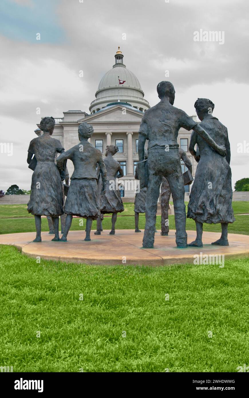 "Testament" - Little Rock Nine Civil Rights Memorial, dello scultore John Deering, nel Campidoglio dello Stato di Little Rock, Arkansas - USA Foto Stock