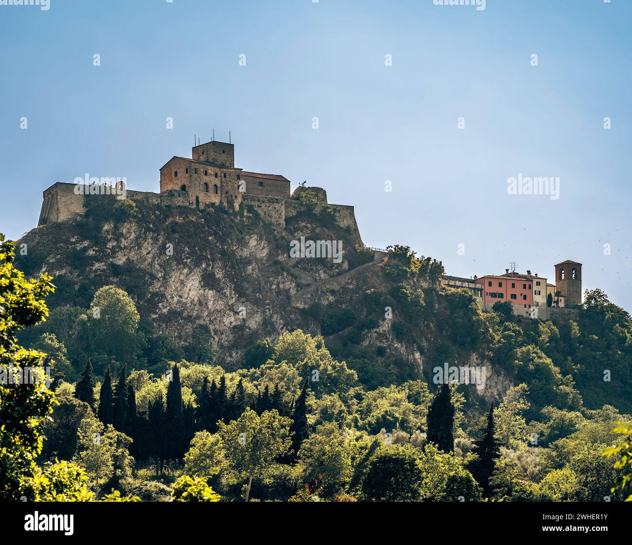 La scogliera del Verucchio: borough nella valle del fiume Marecchia, provincia di Rimini, Emilia-Romagna, Italia Foto Stock