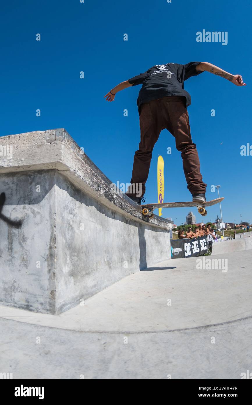 Thiago Monteiro durante la DC Skate Challenge Foto Stock