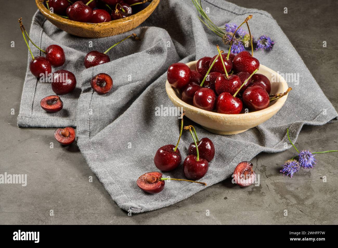 Ciliegie fresche rosse Foto Stock