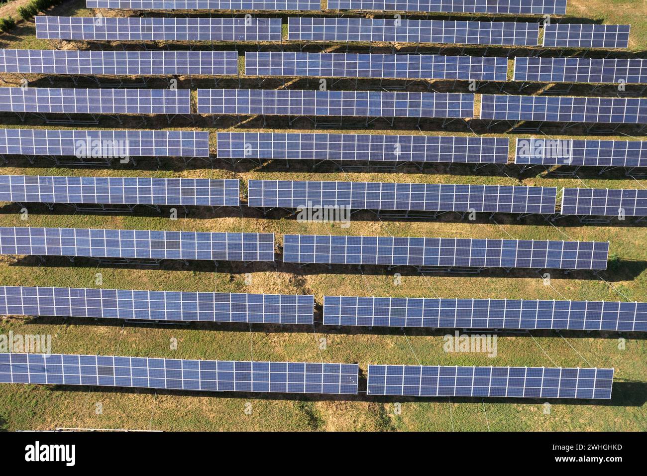 Documentazione fotografica aerea di un impianto a pannelli solari Foto Stock