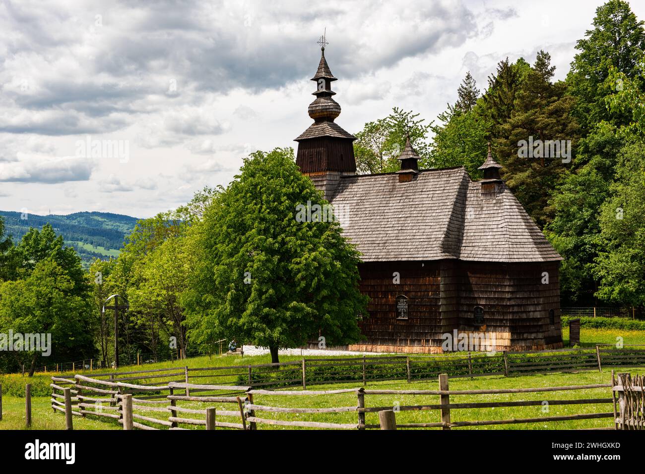 Stara Lubovna Skansen chiesa greco-cattolica in legno di St Arcangelo Michele, Repubblica Slovacca Foto Stock
