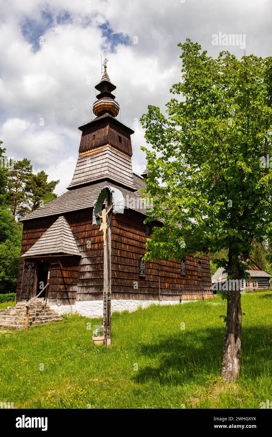 Stara Lubovna Skansen chiesa greco-cattolica in legno di St Arcangelo Michele, Repubblica Slovacca Foto Stock