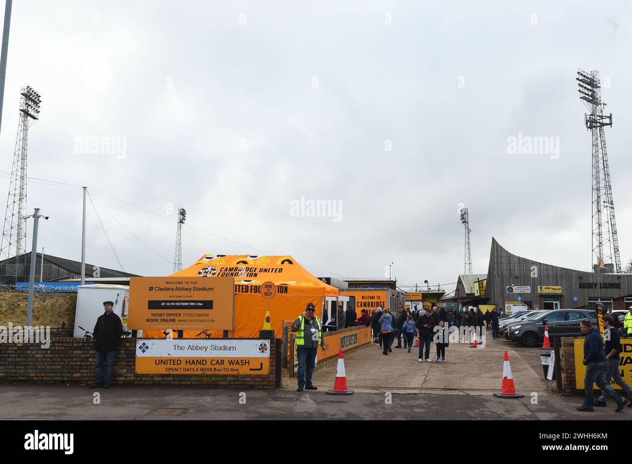 Vista esterna della strada di Newmarket durante la partita della Sky Bet League 1 tra Cambridge United e Cheltenham Town al Cledara Abbey Stadium, Cambridge, sabato 10 febbraio 2024. (Foto: Kevin Hodgson | mi News) crediti: MI News & Sport /Alamy Live News Foto Stock