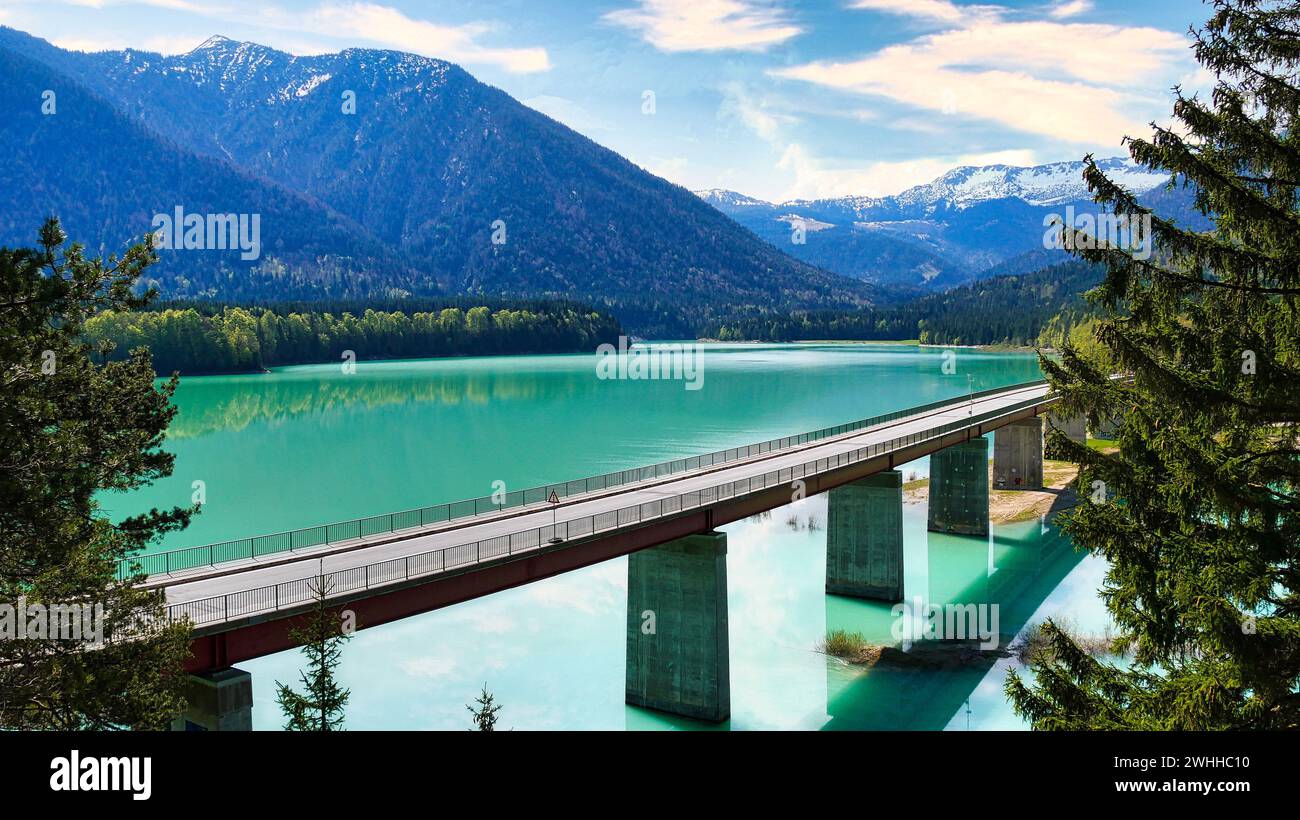 Vista del ponte Faller-Klamm presso il Sylvensteinsee Foto Stock