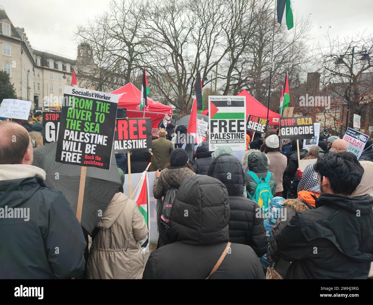 Maidstone Kent Regno Unito 10 febbraio 2024 Smettila di armare la protesta israeliana al Country Hall Speaker Jessica leshnikov Foto Stock