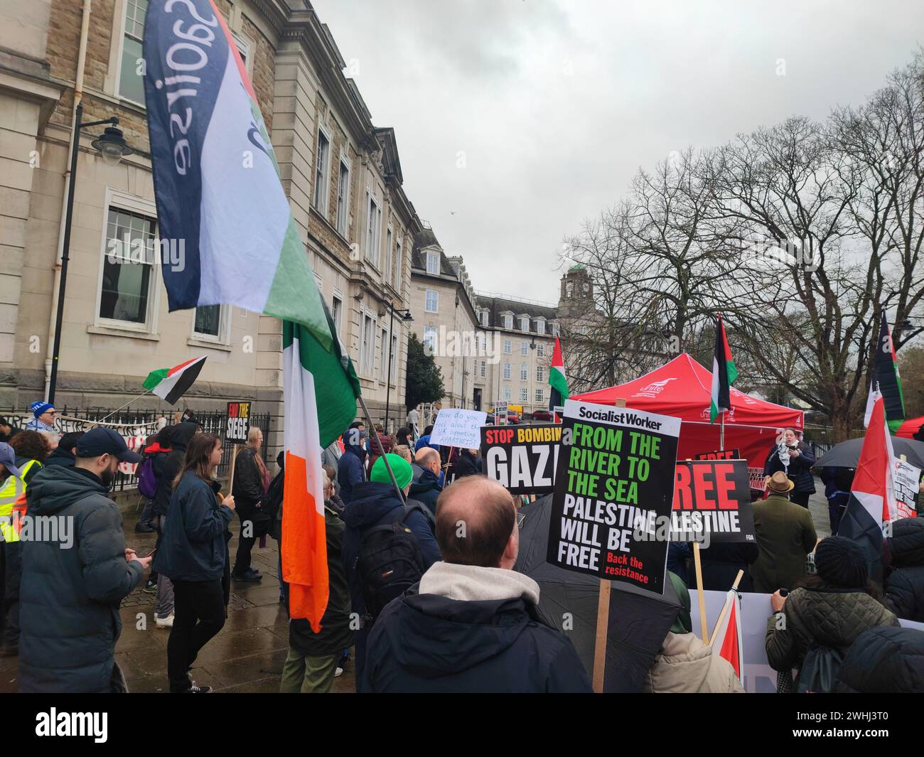 Maidstone Kent Regno Unito 10 febbraio 2024 Smettila di armare la protesta israeliana al Country Hall Speaker Jessica leshnikov Foto Stock