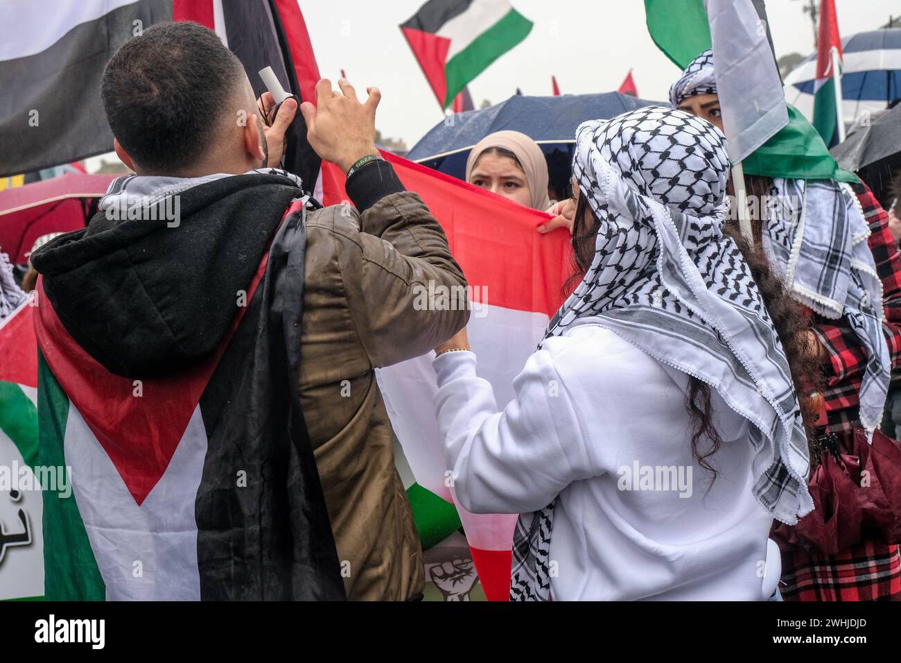 Roma, Italia. 10 febbraio 2024. Foto Mauro Scrobogna/LaPresse10-02-2024 Roma, Italia - Cronaca - Manifestazione della comunit&#xe0; palestinese in Italia - nella foto: momenti della manifestazione a sostegno della causa palestinese e della guerra contro lo stato di Israele a Gaza 10 febbraio 2024 Roma, Italia - News - dimostrazione della comunità palestinese in Italia - nella foto: momenti della manifestazione a sostegno della causa palestinese e della guerra contro lo Stato di Israele a Gaza credito: LaPresse/Alamy Live News Foto Stock