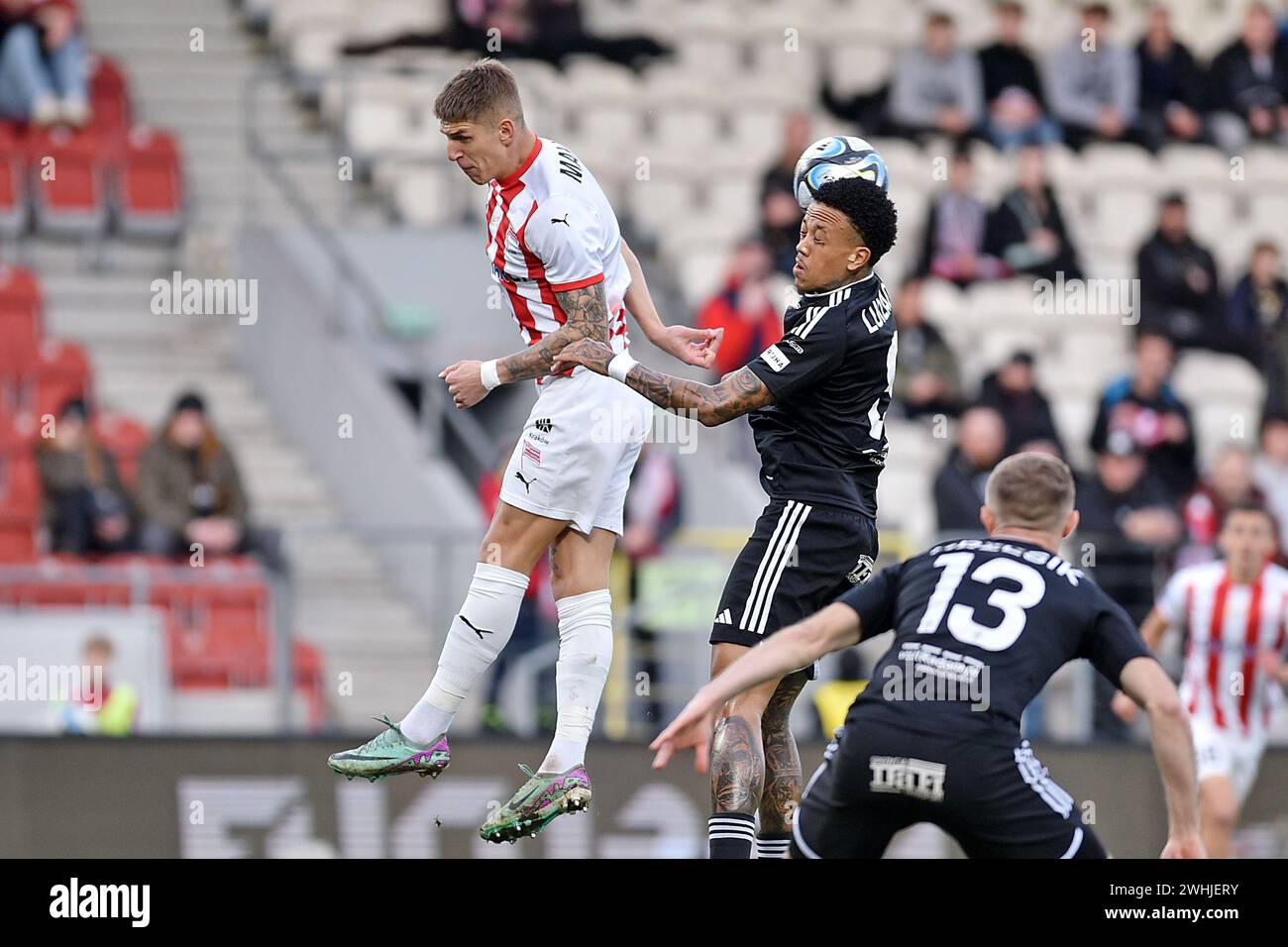 Cracovia, Polonia. 10 febbraio 2024. 2024.02.10 Cracovia Pilka nozna, PKO BP Ekstraklasa, sezon 2023/2024 Cracovia Cracovia - Radomiak Radom N/z Patryk Makuch, Luiz Gustavo Novaes Palhares Luizao foto Krzysztof Porebski/PressFocus 2024.02.10 Krakow Football, campionato polacco - primo livello, stagione 2023/24 Cracovia Cracovia Cracovia Cracovia Cracovia - Radomiak Radom Patryk Makhares, Luiz: Krzysztof Porebski/PressFocus Credit: SIPA USA/Alamy Live News Foto Stock