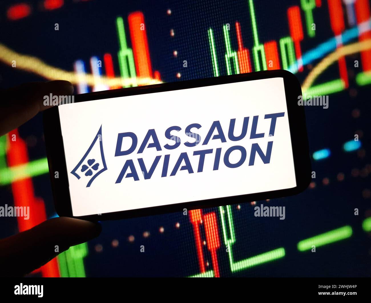 Konskie, Polonia - 09 febbraio 2024: Logo della società Dassault Aviation visualizzato sul telefono cellulare Foto Stock