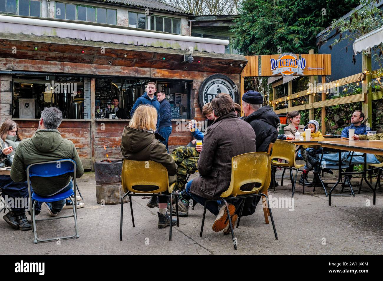 King's Road Yard Street Market, Pontcanna, Cardiff. Mercato agricolo, pop-up, arte, artigianato, cibo. Piper's Brewery. Concetto di cibo artigianale. Foto Stock