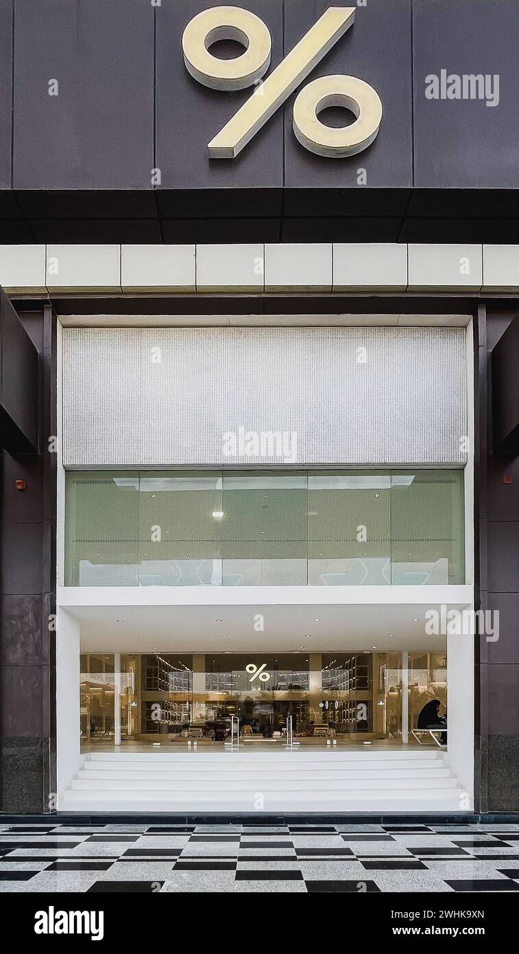 Caffè e torrefazione % arabica fotografati il 30 gennaio 2024 a Riyadh, Arabia Saudita. % Arabica è una catena internazionale di caffè di specialità giapponesi fondata da Kenneth Shoji e con sede nello storico quartiere di Higashiyama di KyotoÕs, con oltre 130 sedi a livello internazionale. I negozi si concentrano sull'avere uno stile pulito e minimalista che si adatta ai principi del design giapponese di semplice bellezza. Foto di Victor Fraile / Power Sport Images Foto Stock