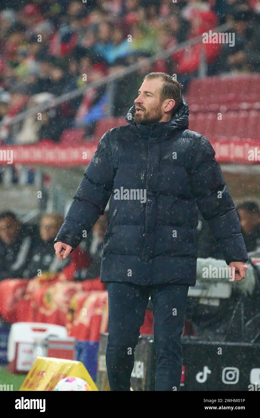 Partita di recupero della Bundesliga Mainz 05-Union Berlin alla MEWA-Arena di Magonza. Il coach di Mainz Jan Siewert. Magonza, Renania-Palatinato, Germania Foto Stock