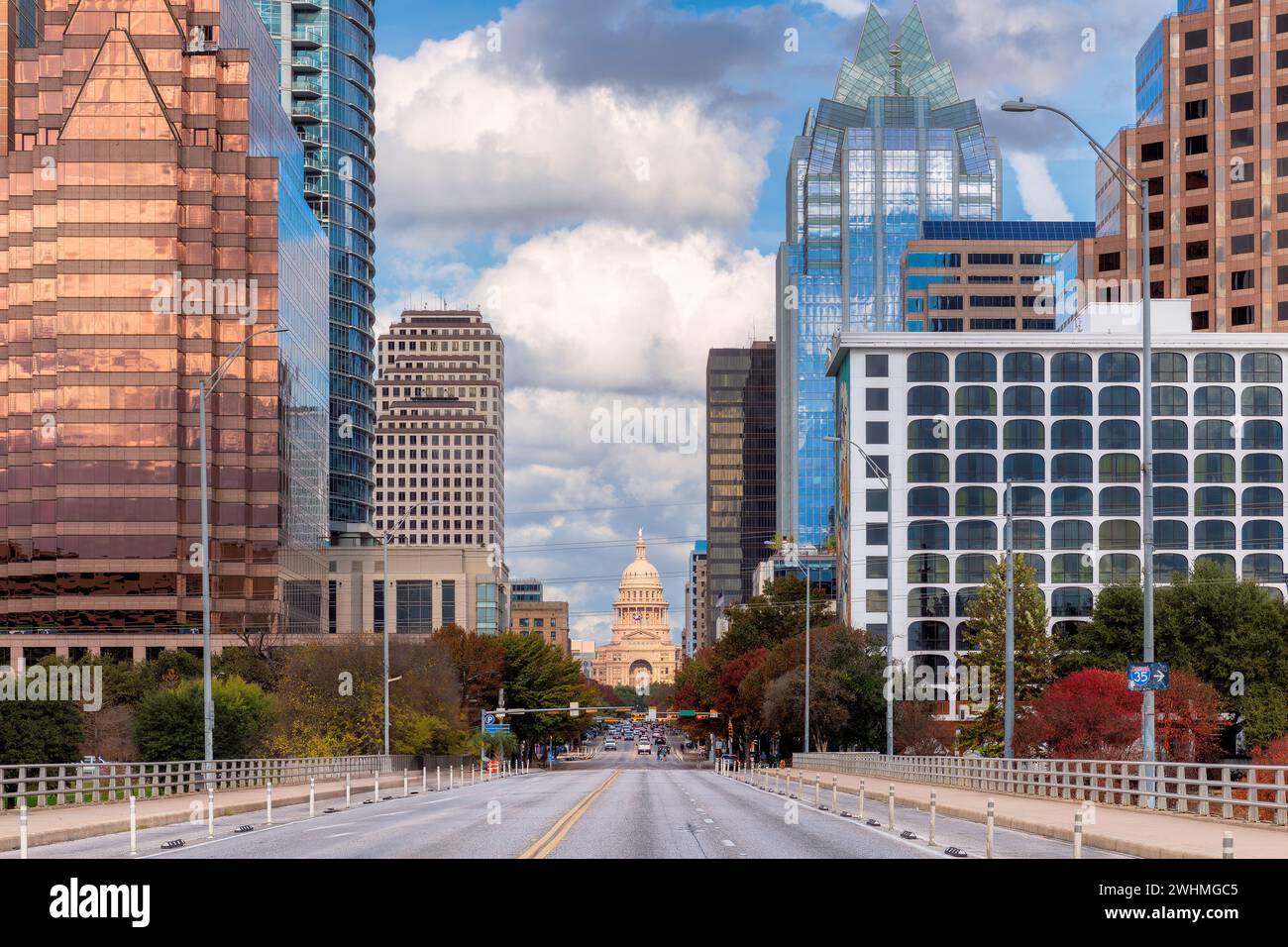 Skyline di Austin in una giornata di sole ad Austin, Texas, Stati Uniti Foto Stock