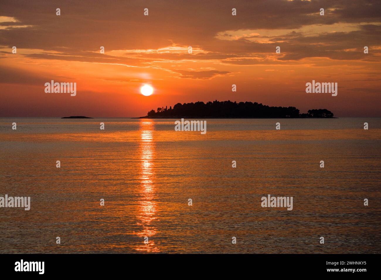 Atardecer en la bahia de Rovigno Foto Stock