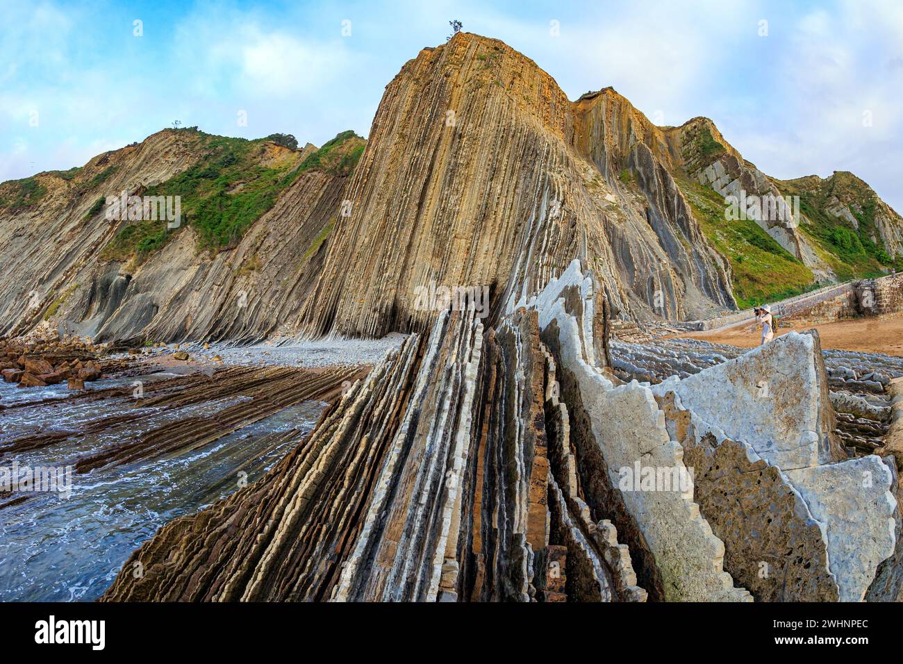 Le rocce esposte durante la bassa marea Foto Stock