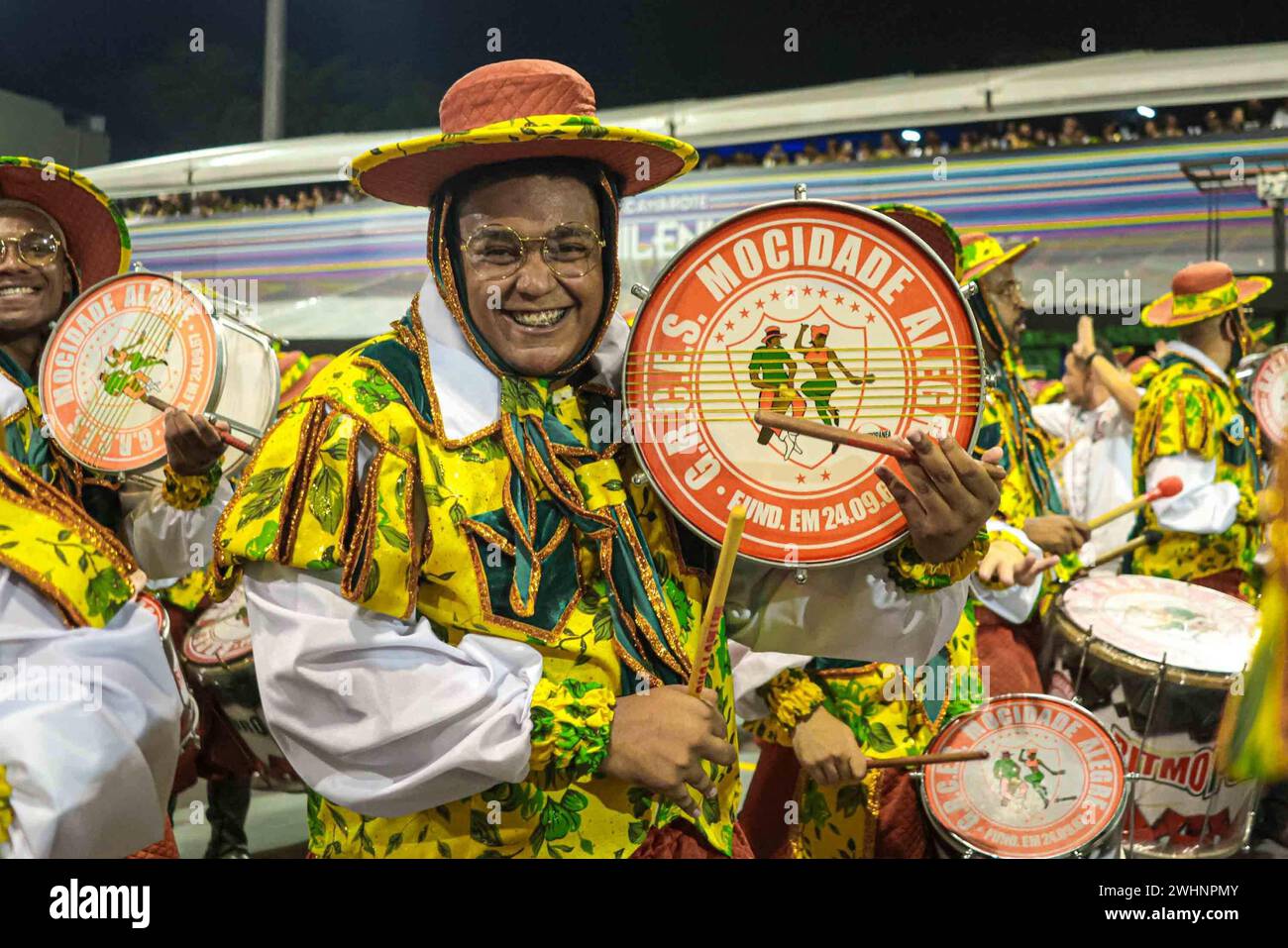 Carnaval SP Turis 2024 - Tom maior SAO PAULO SP, 02/11/2023 - Carnival SP Turis /Parata delle scuole del gruppo speciale - Mocidade Alegre, in sfilata questo sabato sera, al Sambodromo di Anhembi, Sao Paulo 11. IMAGO / Jefferson Aguiar Sao Paulo Brasil Copyright: XJeffersonxAguiarx Foto Stock