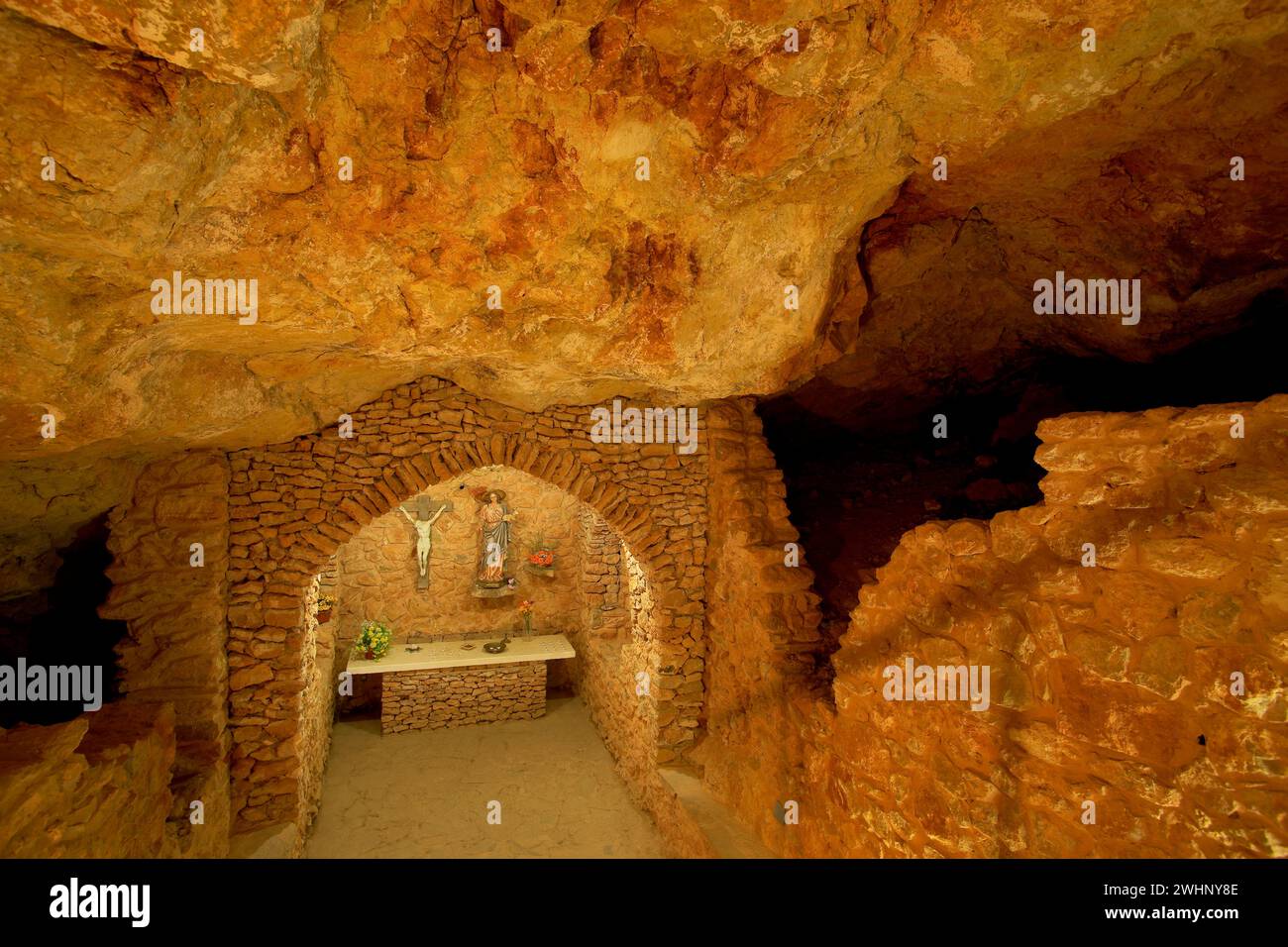 Basilica de sa cova de Santa AgnÃ¨S (s.XVI-XVII). Sant Antoni de Portmany.Ibiza.Illes Balears.EspaÃ±a.. Foto Stock