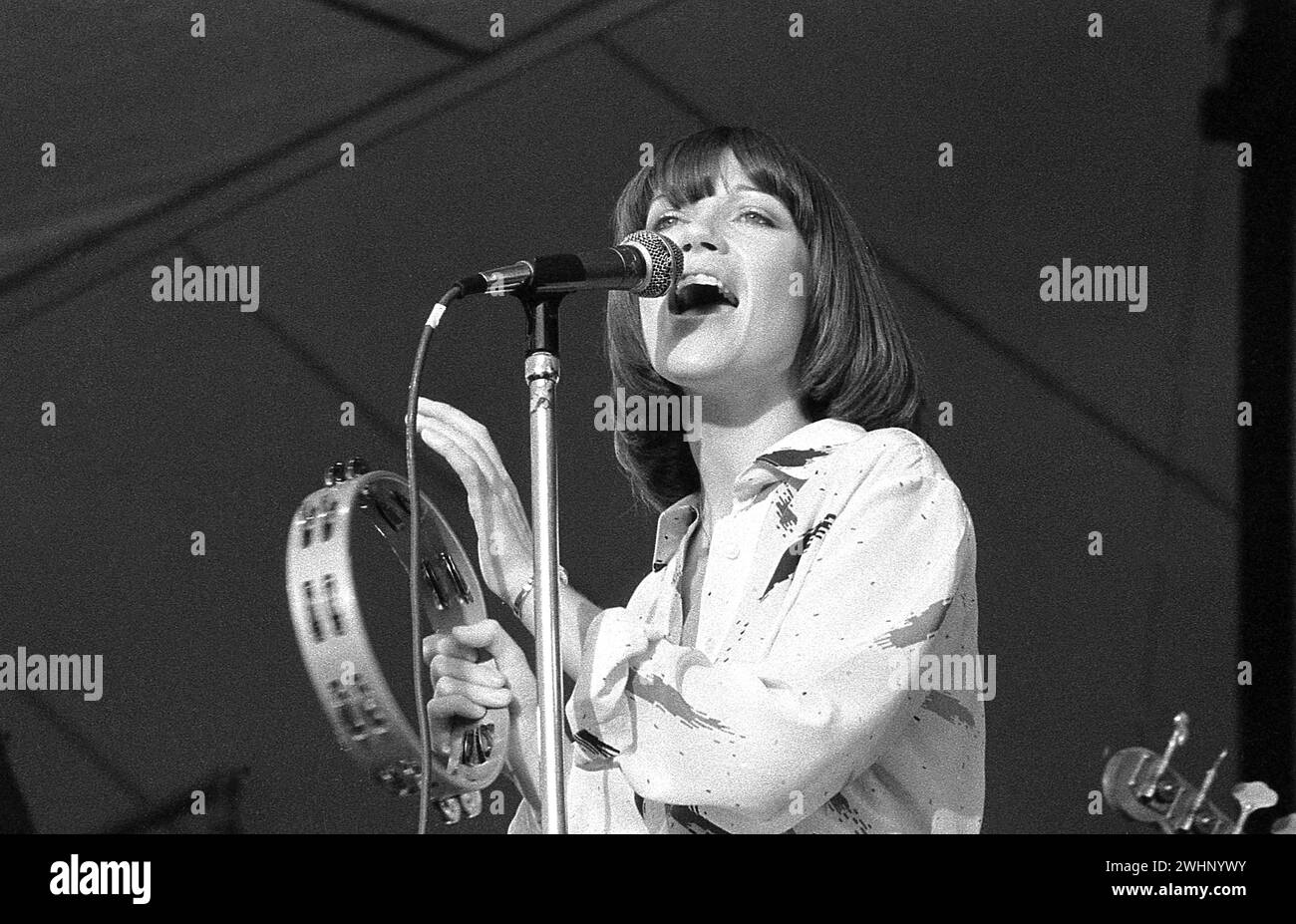 La cantante pop soul britannica Kiki Dee si esibisce al concerto del Queen Hyde Park 18/9/1976 Foto Stock