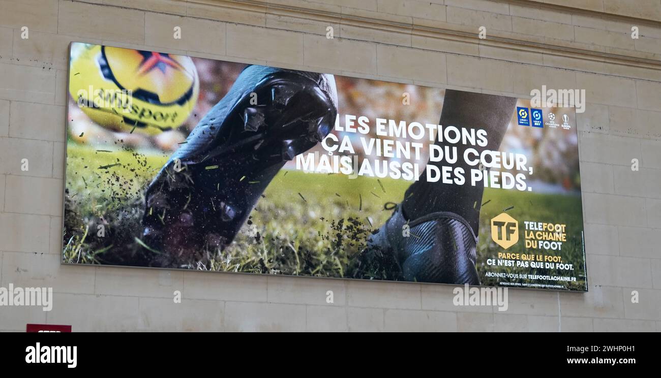 Bordeaux , Francia - 02 10 2024 : marchio del canale televisivo a pagamento Telefoot francese e cartello di testo sul calcio pubblicitario Foto Stock