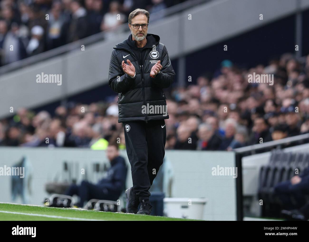 Londra, Regno Unito. 10 febbraio 2024. Andrea Maldera Brighton e Hove assistente manager durante la partita di Premier League allo stadio Tottenham Hotspur di Londra. Il credito per immagini dovrebbe essere: Paul Terry/Sportimage Credit: Sportimage Ltd/Alamy Live News Foto Stock