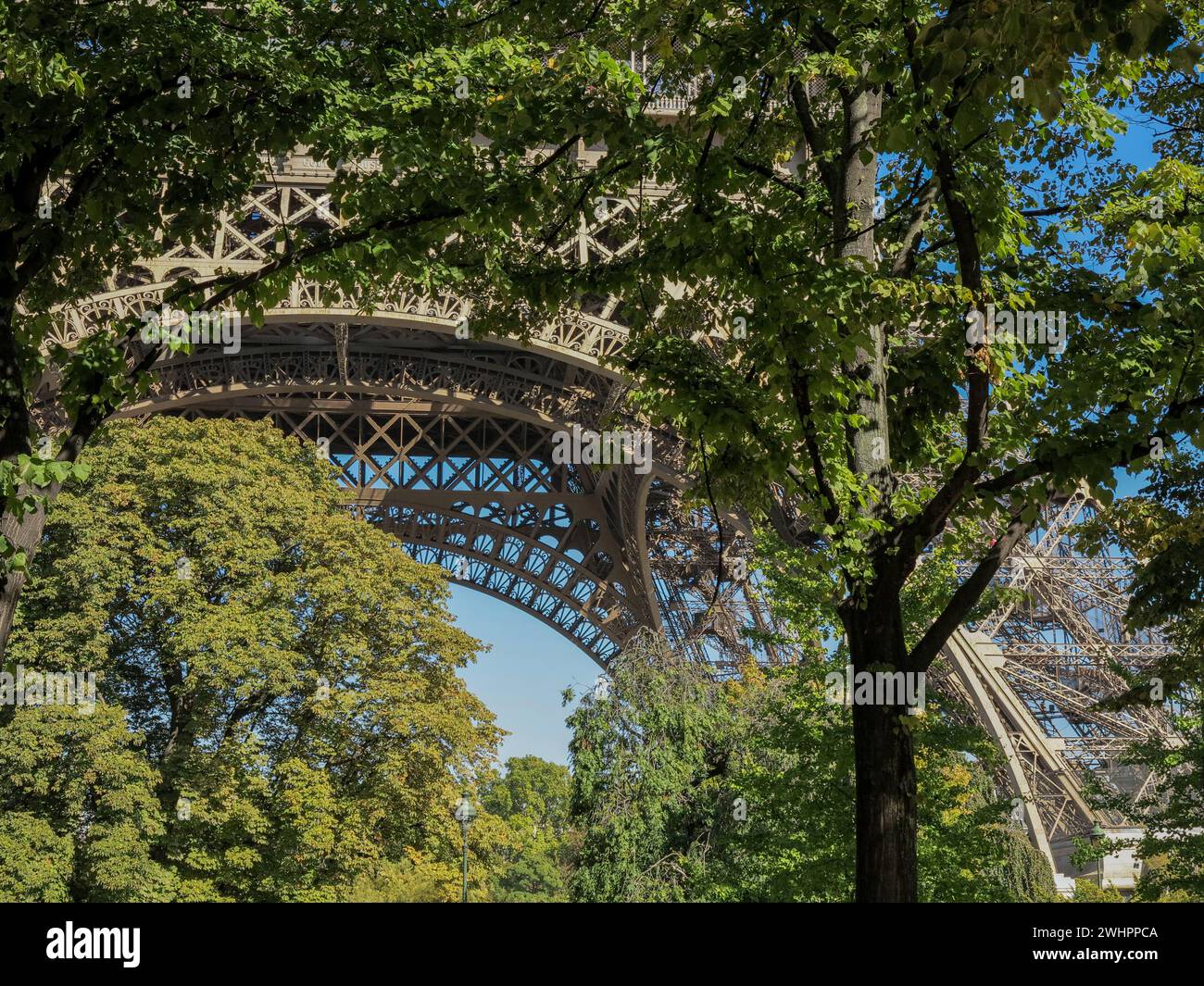 Struttura metallica della Torre Eiffel Foto Stock