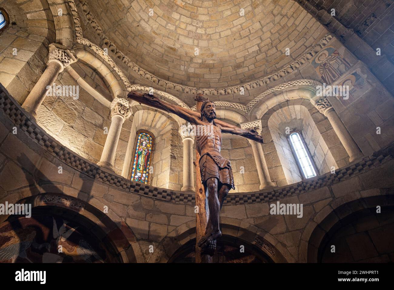 San Martín de Elines, scultura di Gesù Cristo sull'abside, regione di Valderreble, Cantabria, Spagna Foto Stock