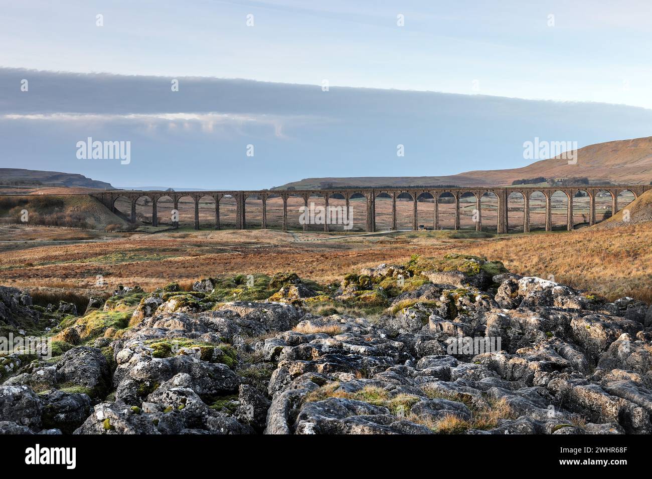 The Ribblehead, Viaduct, visto da Runscar Scar, Yorkshire Dales, Regno Unito Foto Stock