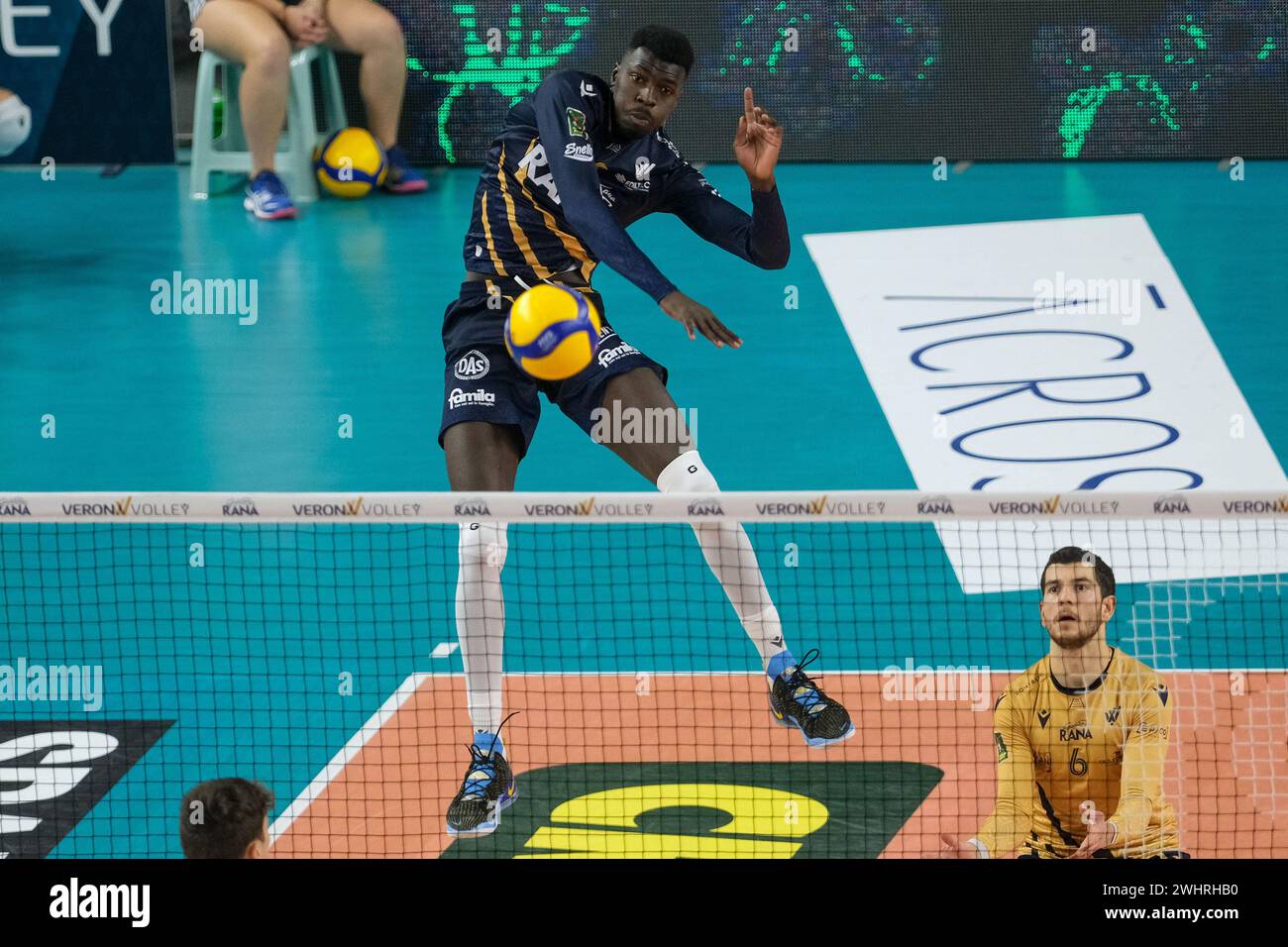 Noumory Keita di Rana Verona durante la partita tra Rana Verona e pallavolo Padova, regular season della SuperLega Italiana di pallavolo Foto Stock