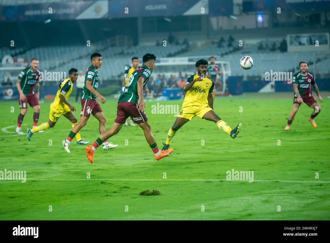 Kolkata, India. 10 febbraio 2024. I Mohunbagan Super Giants of Kolkata vincono in modo encomiabile contro l'Hyderabad Football Club entro il 2-0 allo stadio Salt Lake di ISL 2023-24. (Foto di Amlan Biswas/Pacific Press) credito: Pacific Press Media Production Corp./Alamy Live News Foto Stock