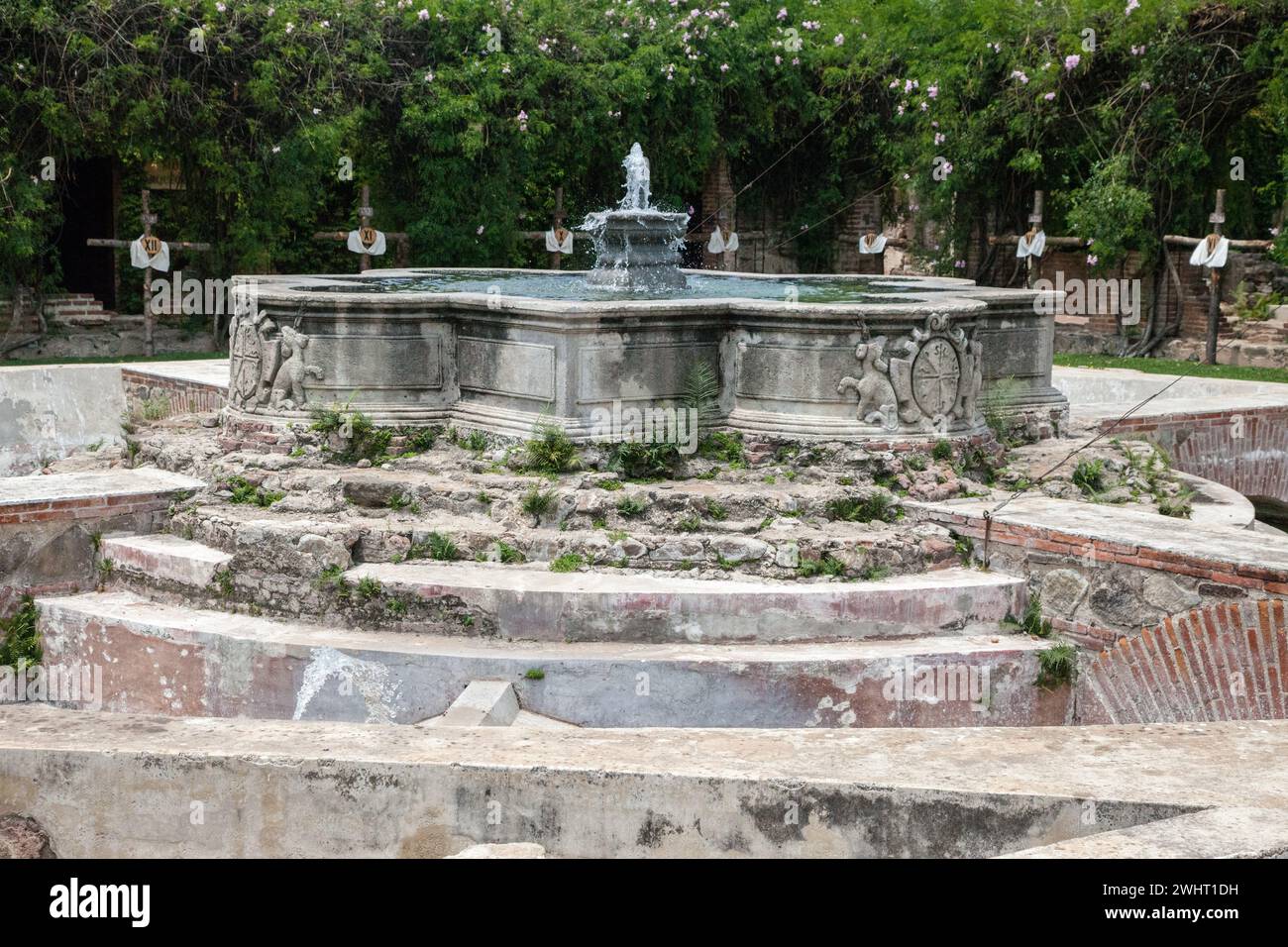 Antigua, Guatemala. Fontana di Santo Domingo, Hotel Casa Santo Domingo. Foto Stock
