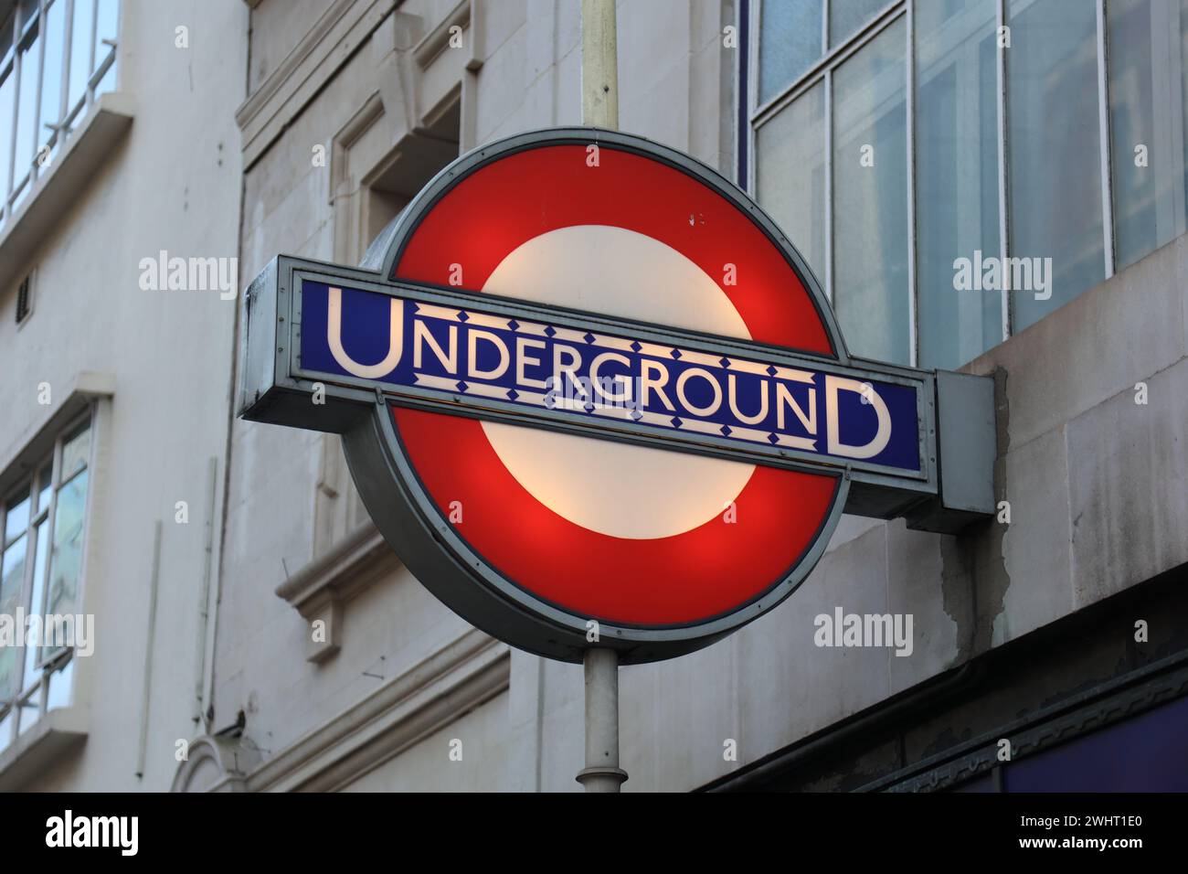Cartello circolare della metropolitana della stazione di Holborn Foto Stock