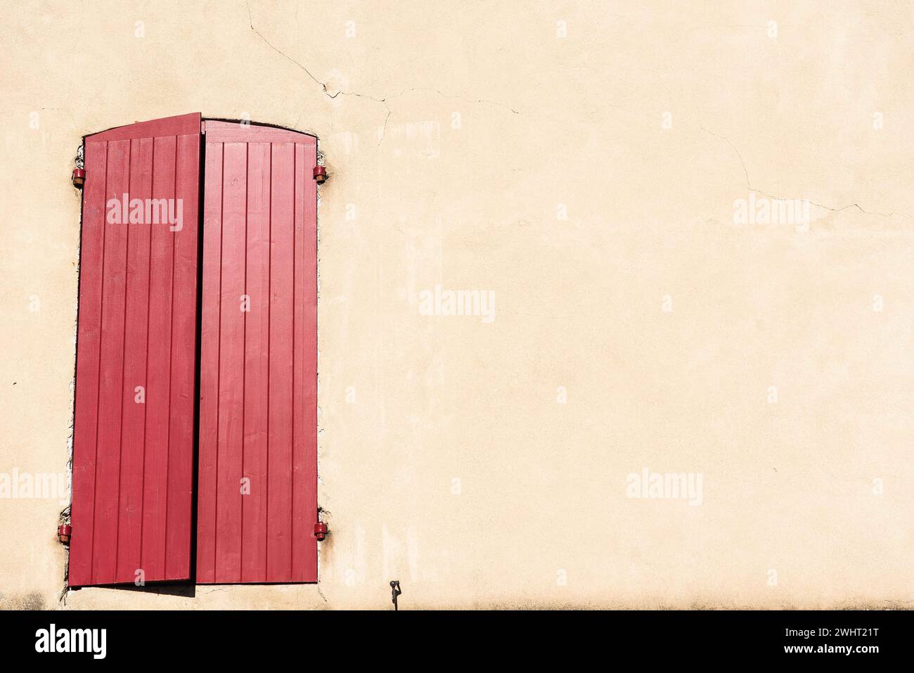 Finestra rossa Foto Stock