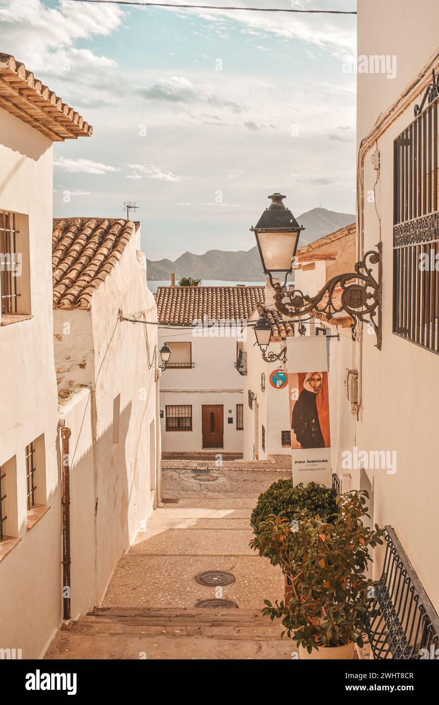 Una vista panoramica degli splendidi edifici di Altea, Costa Blanca, Spagna Foto Stock
