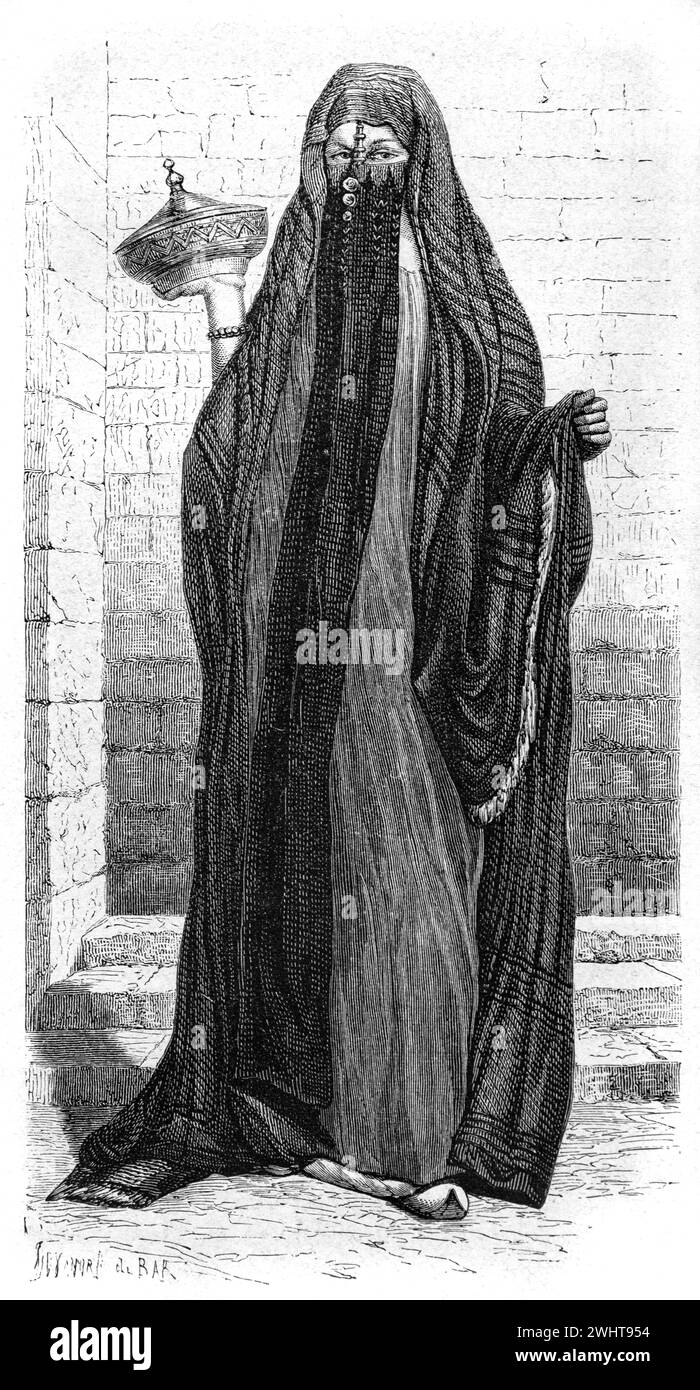 Ritratto a figura intera di Fellah egiziana che indossa abiti tradizionali, un velo facciale o Niqaab e abbigliamento etnico Egypt Africa. Incisione vintage o storica o illustrazione 1863 Foto Stock