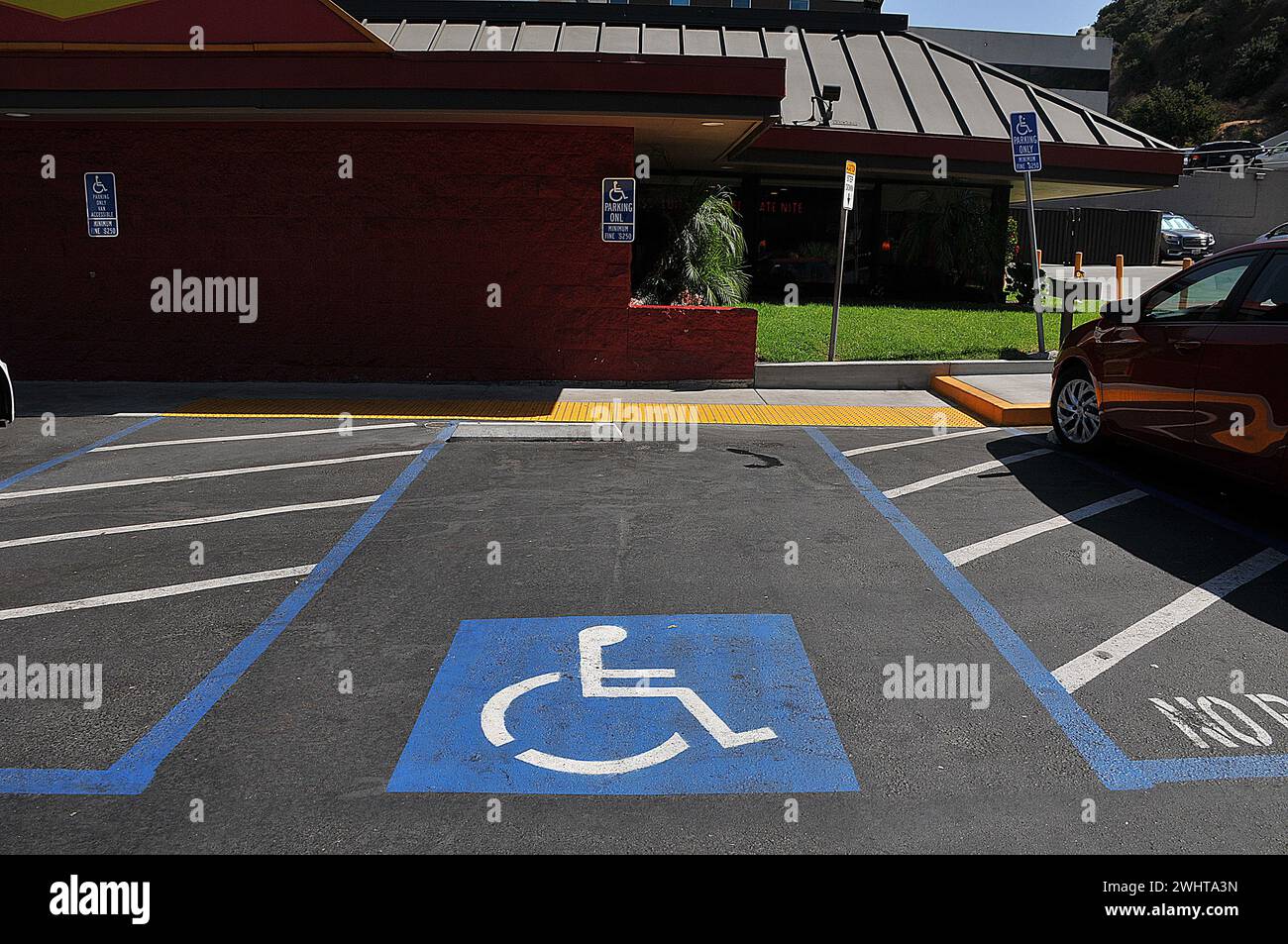 San Diego/california/ 24 settembre 2019/ il parcheggio nei luoghi per disabili è buono, minimo $250. (Foto..Francis Dean / Deanpictures). Foto Stock
