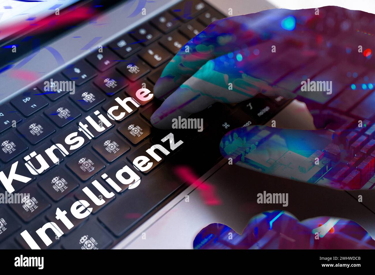 11 febbraio 2024: Mano di un robot sulla tastiera di un computer portatile, nel mezzo la parola AI - intelligenza artificiale. Immagine simbolica per il progresso e l'argomento dell'intelligenza artificiale. FOTOMONTAGGIO *** Hand eines Roboters auf der Computertastatur eines laptop, in der Mitte das Wort: KI - künstliche Intelligenz. Symbolbild für den Fortschritt und das Thema ai - intelligenza artificiale. FOTOMONTAGE Foto Stock