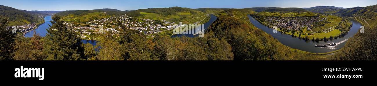 Vista panoramica dal Prinzenkopfturm alla serpeggiante Mosella, Puenderich, Germania, Europa Foto Stock