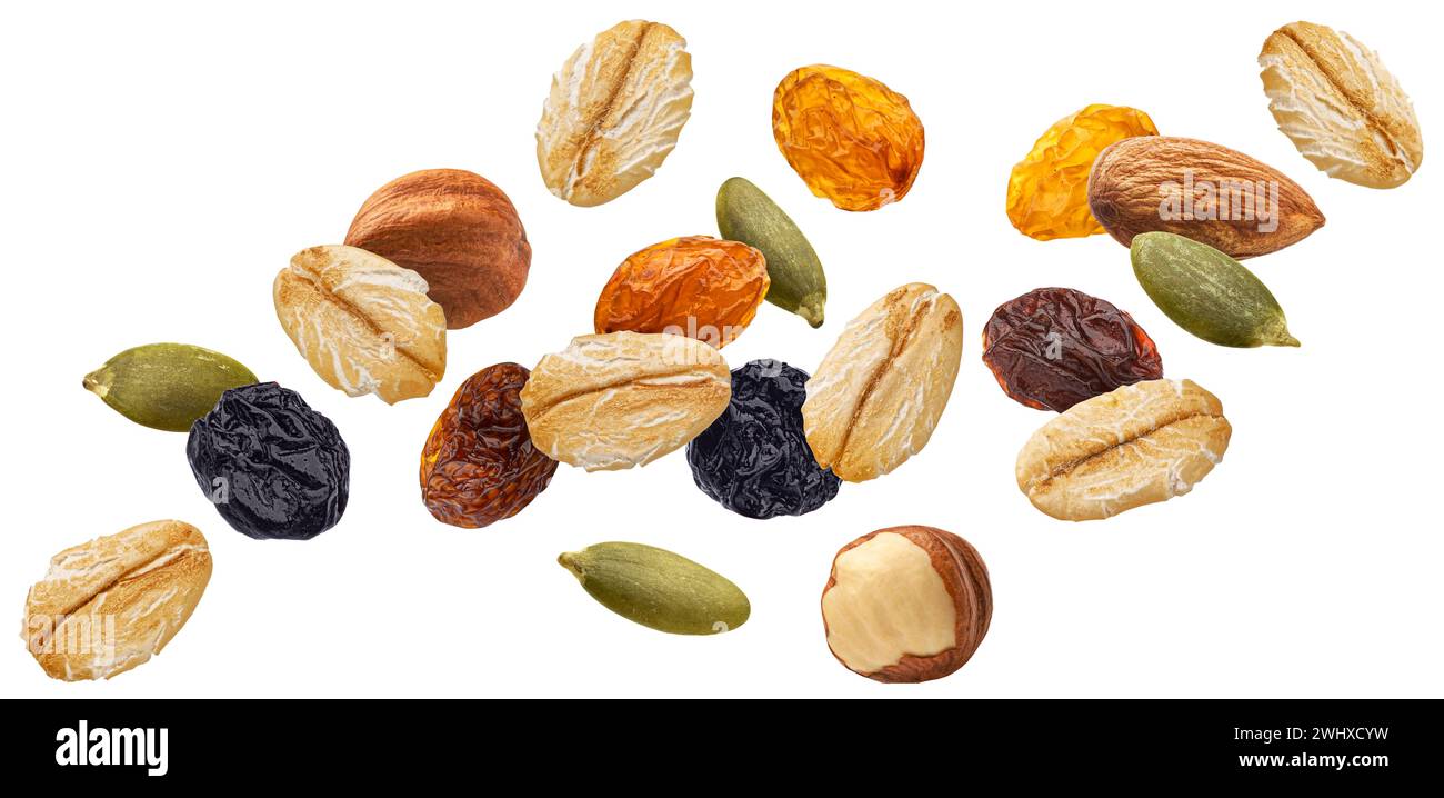 Muesli cadenti, granola d'avena isolata su sfondo bianco Foto Stock