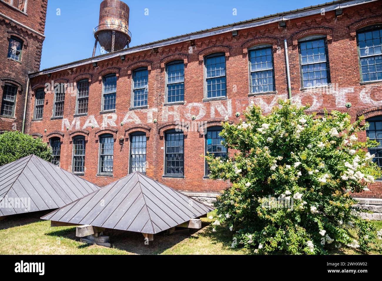 Una fabbrica storica che ospita il primo produttore di automobili a Nashville, Tennessee Foto Stock