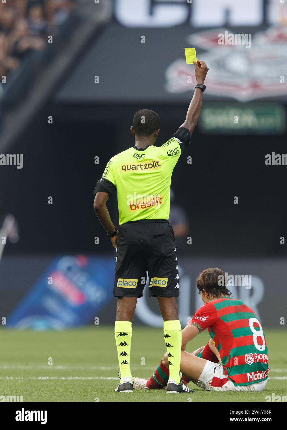 São Paolo, Brasile. 11 febbraio 2024. Arbitro Luiz Flávio de Oliveira, durante una partita tra Corinthians e Portuguesa Desp, valida per il 7° turno Foto Stock