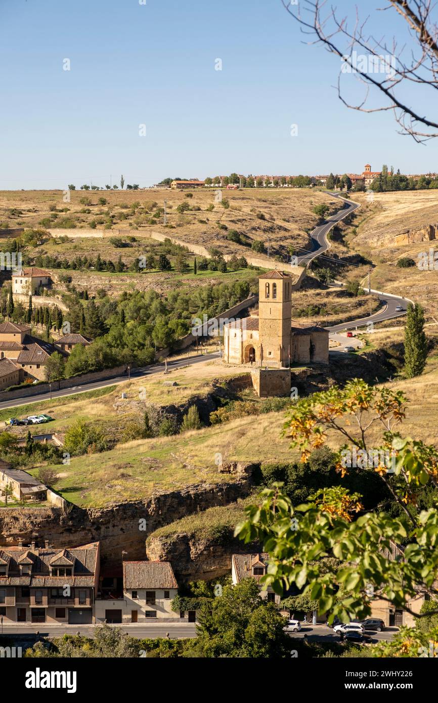 2023 09 23 Segovia, Spagna. Vista aerea della chiesa di vera Cruz. Immagine verticale Foto Stock