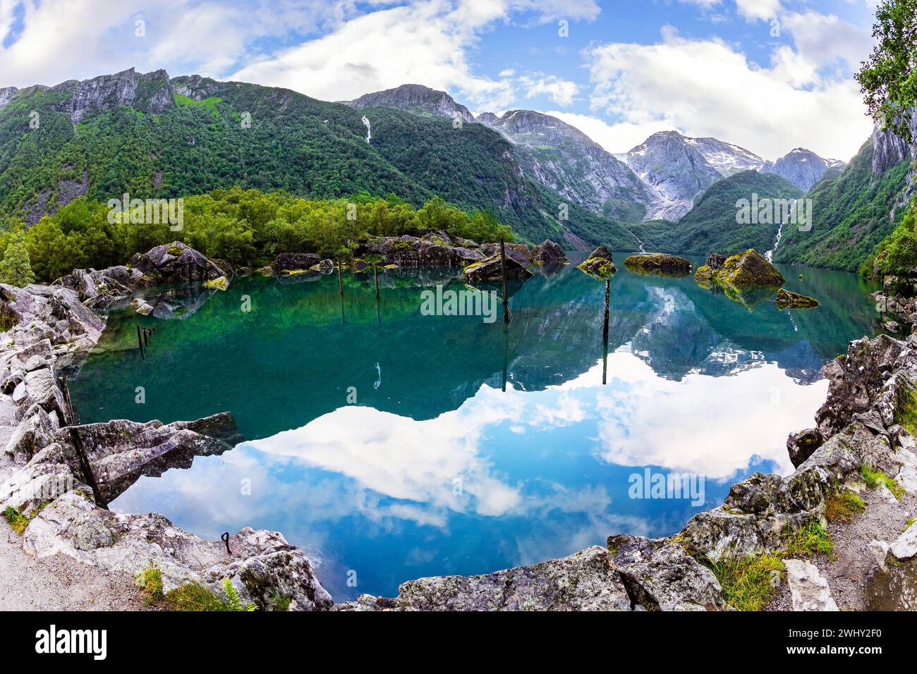 Pittoresco lago Bondhuswatnet. Foto Stock