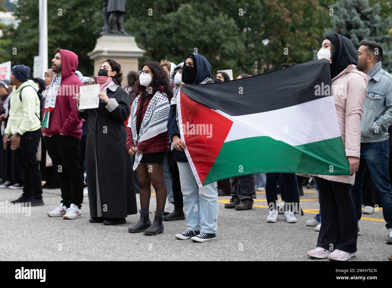 Toronto, Canada - 18 ottobre 2023: La vibrante energia della città è incanalata in un profondo movimento, che sottolinea l'impegno di Toronto Foto Stock