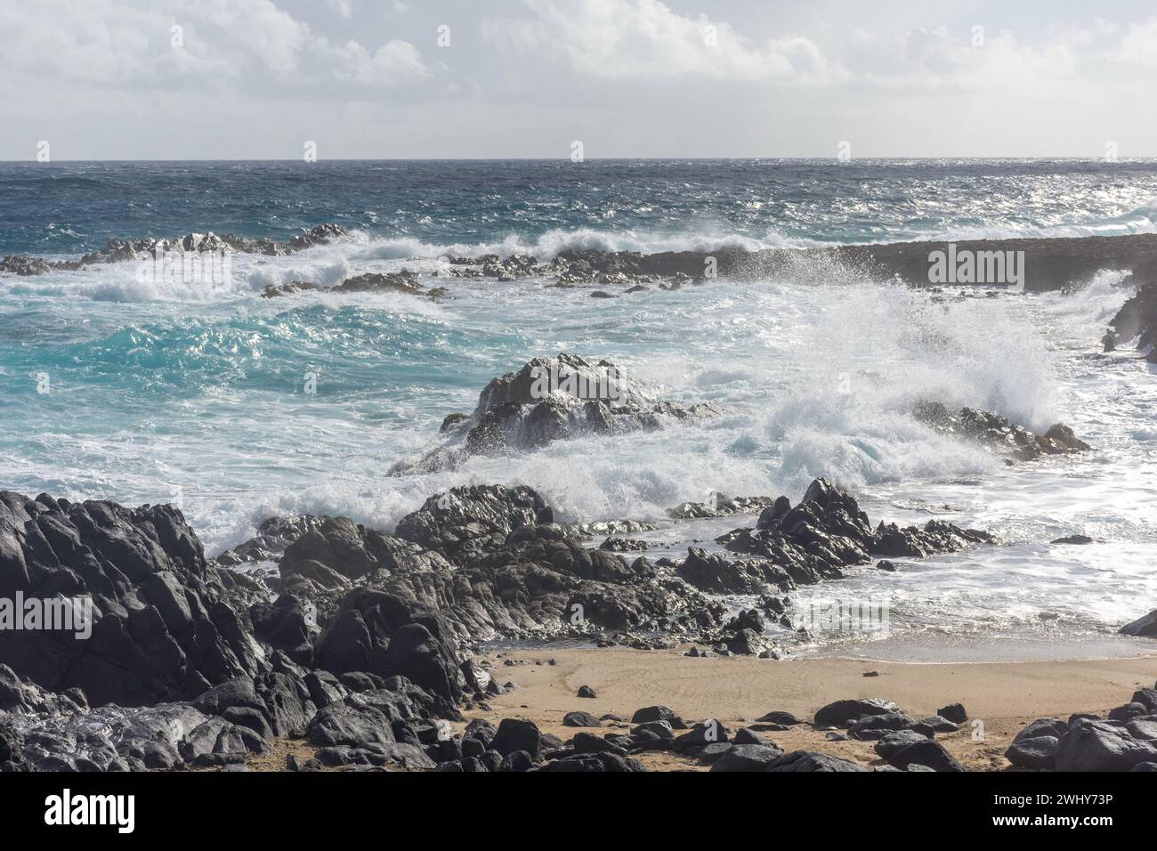 Costa rocciosa e spiaggia, Santa Cruz, Aruba, isole ABC, Antille Leeward, Caraibi Foto Stock