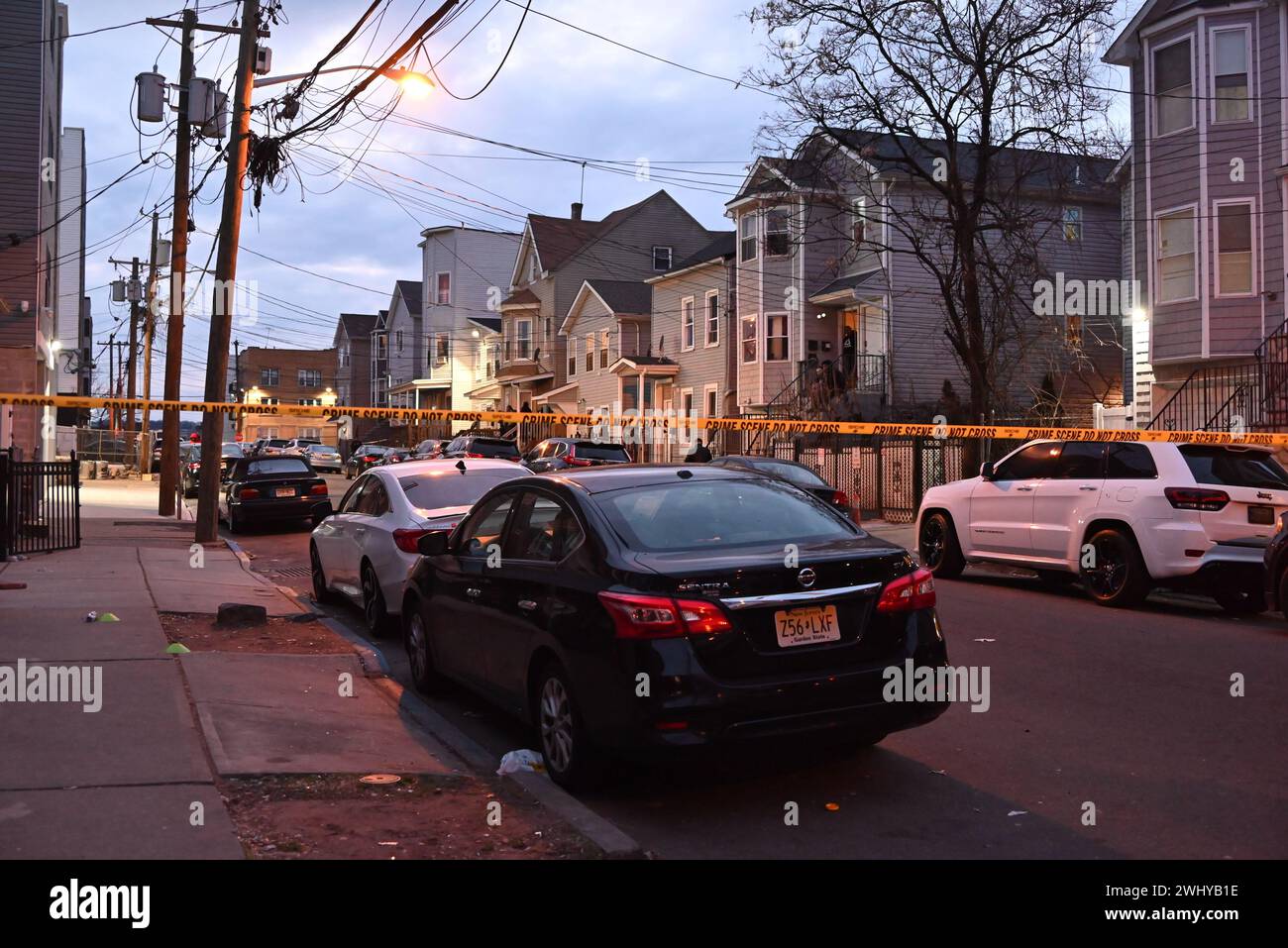 Paterson, New Jersey, Stati Uniti. 11 febbraio 2024. (NEW) donna ferita in una sparatoria a Paterson, New Jersey. 11 febbraio 2024, Paterson, New Jersey, Stati Uniti: Verso le 16:55 di domenica pomeriggio, la polizia di Paterson fu inviata nella zona di Godwin Avenue e Rosa Parks Boulevard a Paterson, New Jersey, per una sparatoria. La polizia ha trovato una vittima di 26 anni che soffriva di ferite da arma da fuoco non mortali. (Credit Image: © Kyle Mazza/TheNEWS2 via ZUMA Press Wire) SOLO PER USO EDITORIALE! Non per USO commerciale! Foto Stock