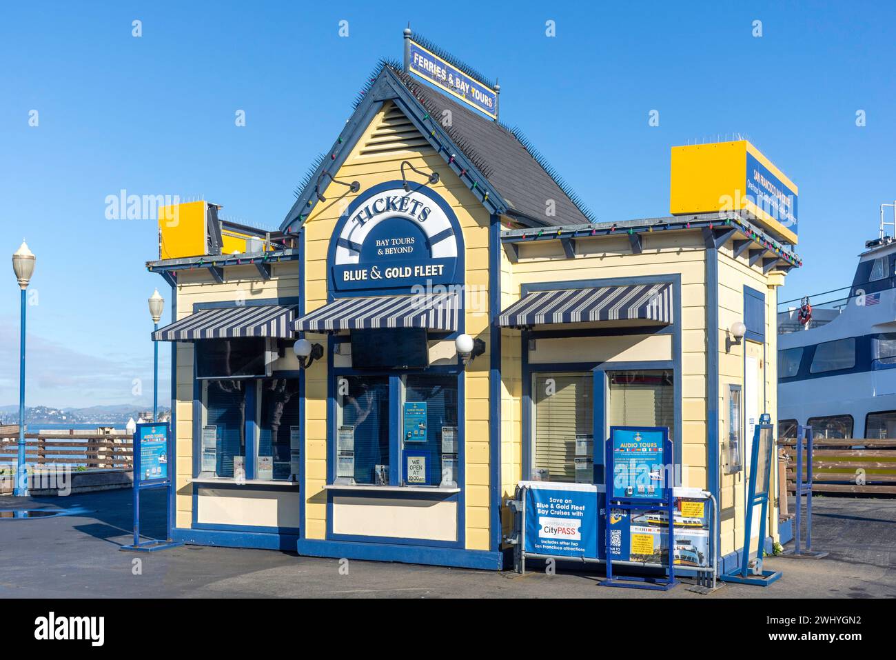 Biglietteria Blue & Gold Ferry, Pier 39, Fisherman's Wharf District, San Francisco, California, Stati Uniti Foto Stock